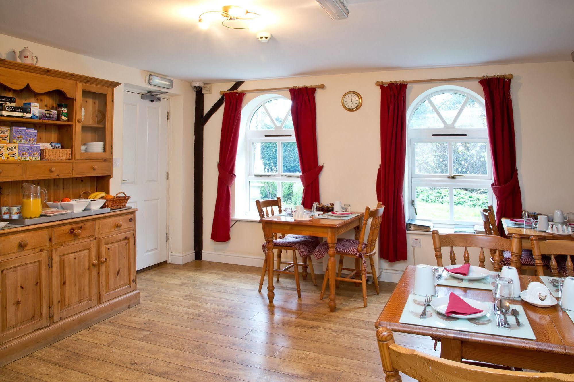 メードストン Detling Coachhouse Bed & Breakfast エクステリア 写真